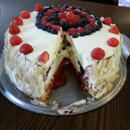 Royal ゲストハウス 3*